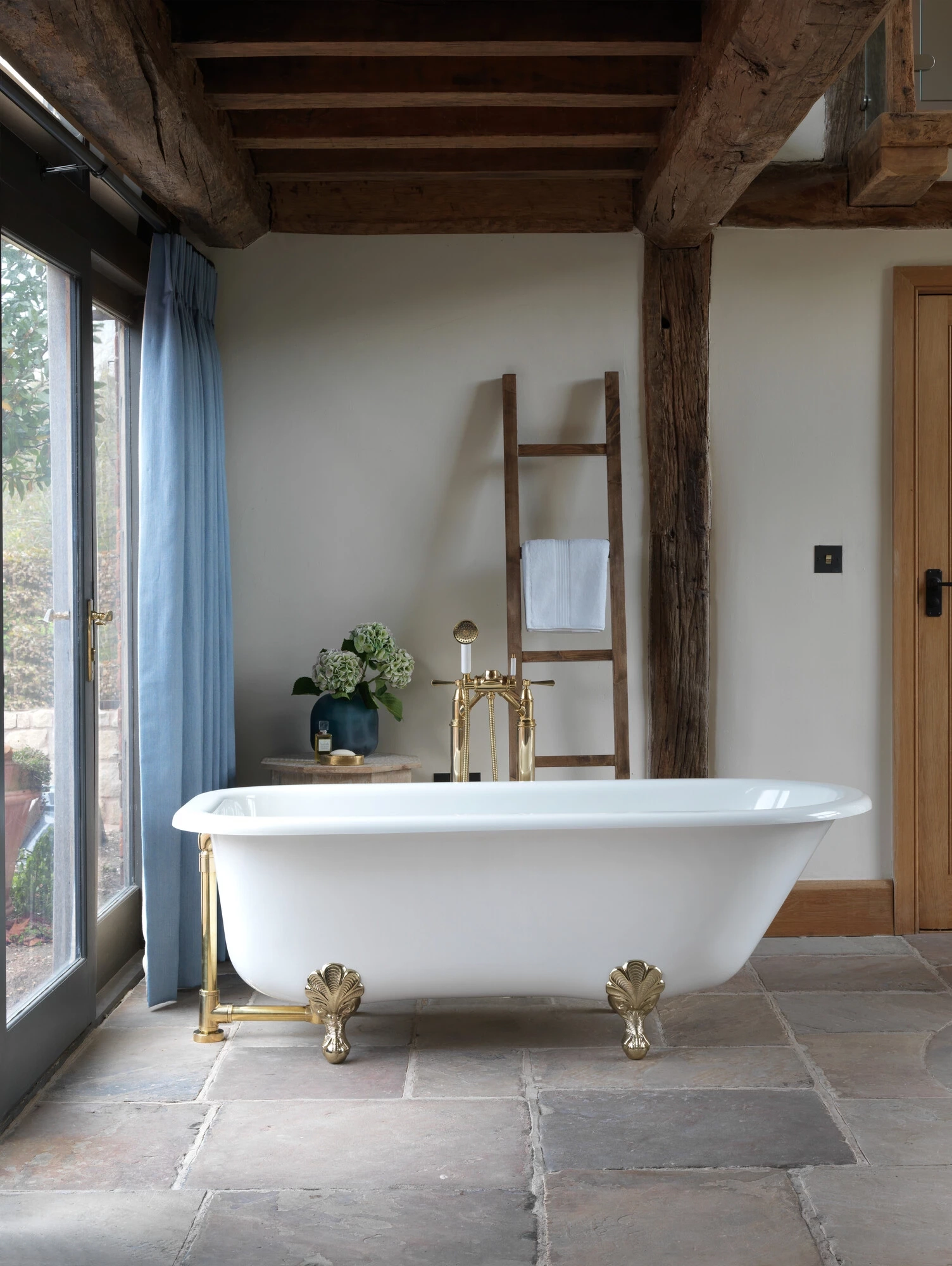 Wanna Victoria+Albert Hampshire