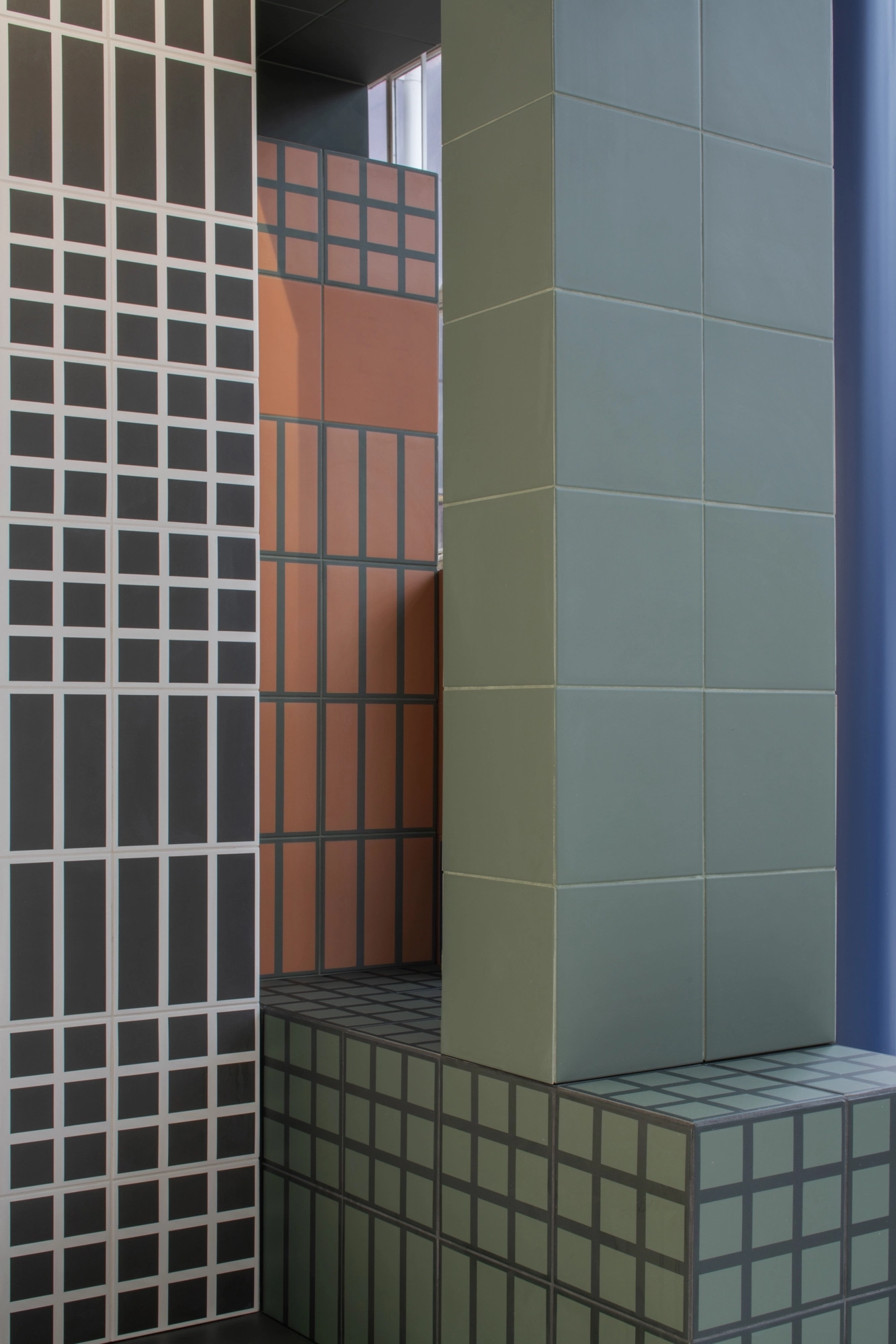 Quintessenza Oltre Bianco.Nero OTR106M