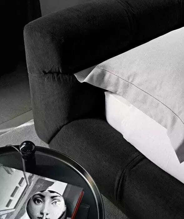 Łóżko B&B Italia Tufty-Łóżko