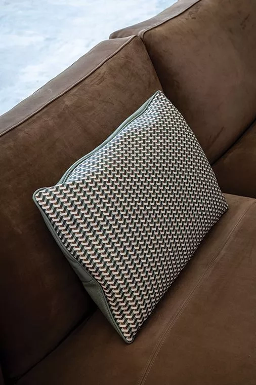 Pelle Frau Motif Weavers Decorative Cuscino Poltrona Frau