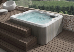 Wanna Jacuzzi Lodge + L