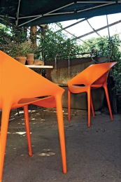 Chair Kartell Dr. Yes