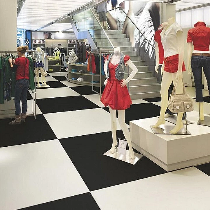 Iris Maxfine Ivory Black Naturale Sq. P315247MF6