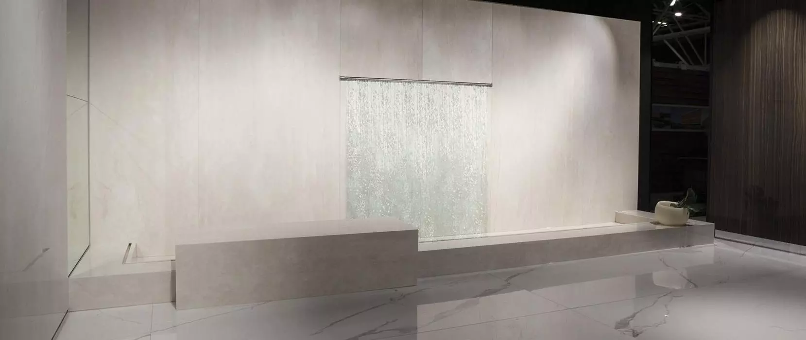 Iris Maxfine Travertino Classico Lucidato Sq. L315328MF6