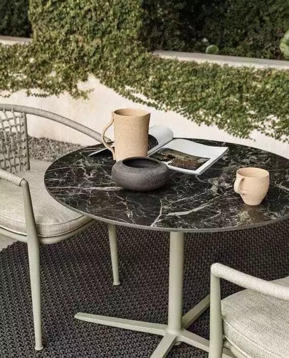 Tisch für draußen B&B Italia Cosmos Outdoor