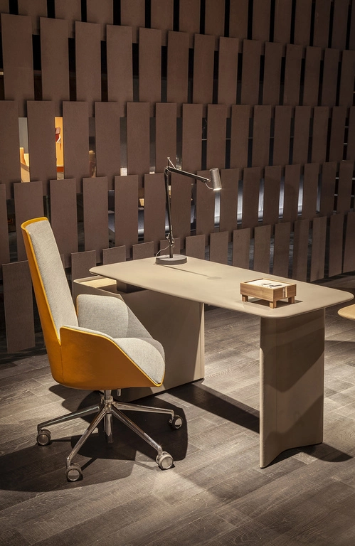 Trust Small desk Poltrona Frau