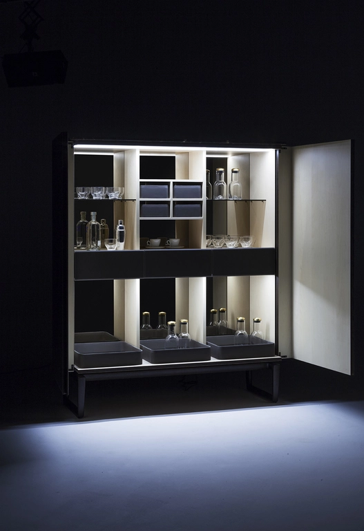 Fidelio Drinks Kabinett Poltrona Frau