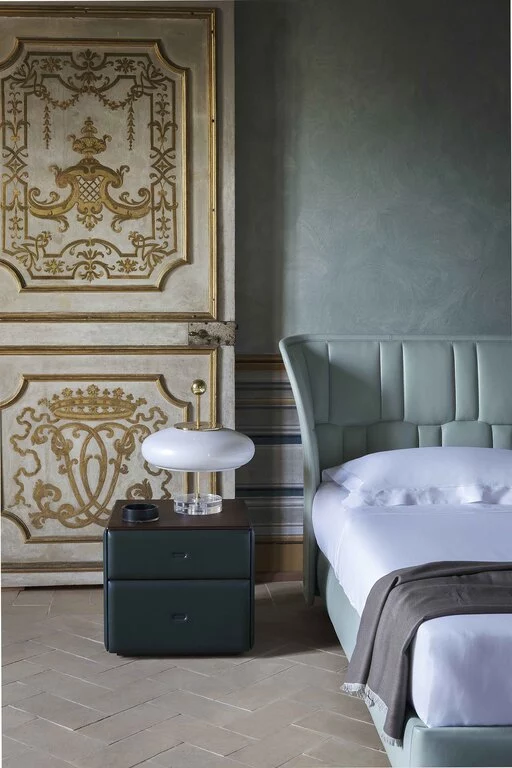 Night table Moondance Poltrona Frau